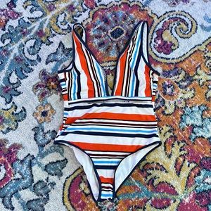 Cupshe size large swim bathing suit one piece